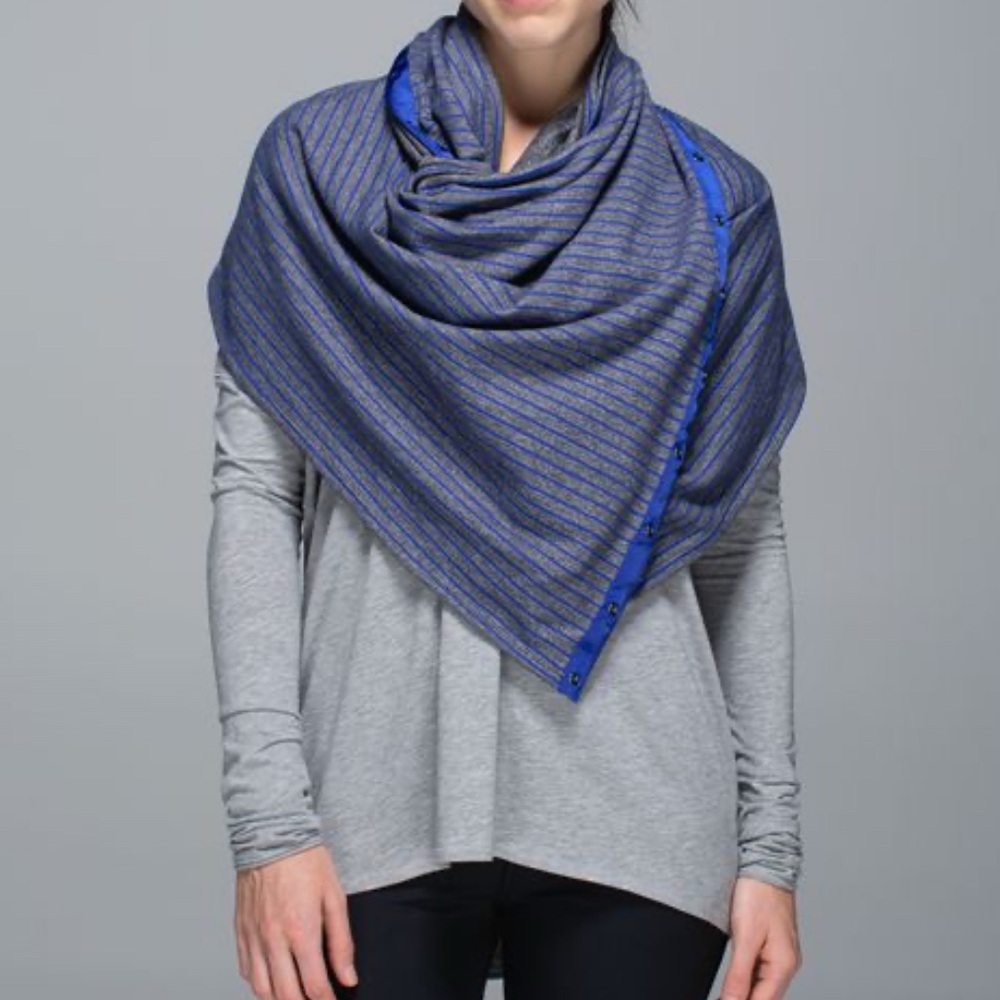 Lululemon Vinyasa Scarf- EUC